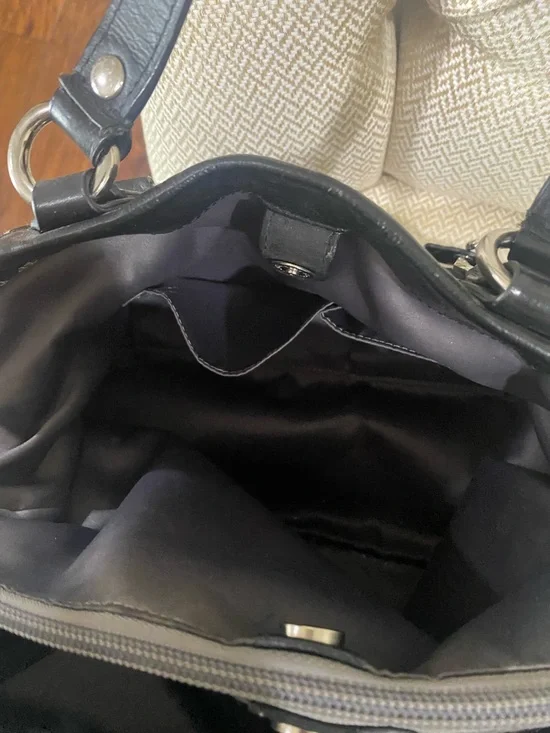 Coach Black and Cream Signature Logo Shoulder Bag with Detachable Strap - Picture 7 of 12